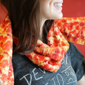 Des écharpes en PIZZA, OUI OUI !
