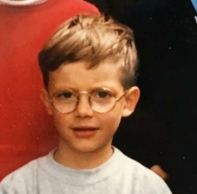 Ce PETIT GARÇON TROGNON est devenu une STAR de la TÉLÉ CANON !
