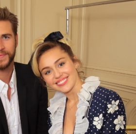 LIAM HEMSWORTH offre une BAGUE DINGUE à MILEY CYRUS !