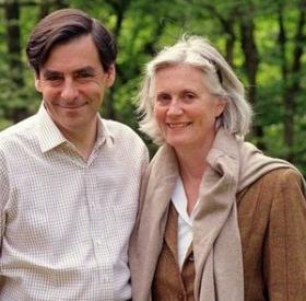PÉNÉLOPE FILLON : l'HALLUCINANTE carrière FICTIVE !