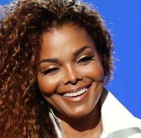 JANET JACKSON dévoile la PREMIÈRE PHOTO de son BÉBÉ