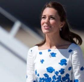 L'INCROYABLE GENOU de KATE MIDDLETON qui affole les ANGLAIS