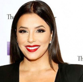 EVA LONGORIA dévoile son BABY BUUUUUMP ! 