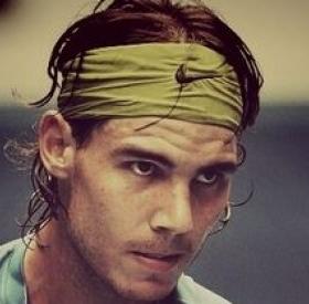 RAFAEL NADAL dévoile son petit JOUJOU...