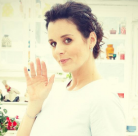 FAUSTINE BOLLAERT dévoile une PHOTO ADORABLE de sa FILLE !