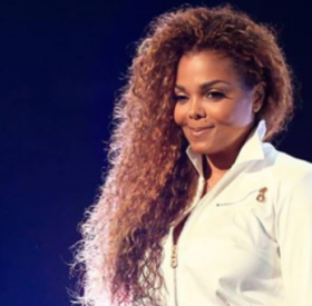 JANET JACKSON : première sortie avec BÉBÉ !