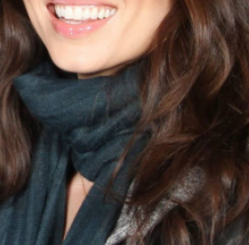 Cette ACTRICE de SÉRIE est FIANCÉÉÉÉÉÉE !!!!!!