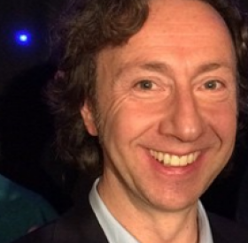 STÉPHANE BERN : découvrez son BOYFRIEND uuuultra CANON !