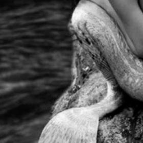 Le CADAVRE d'une SIRÈNE retrouvé sur une plage !?