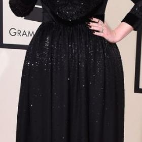 Quand ADELE reprend les SPICE GIRLS sur SCÈNE !