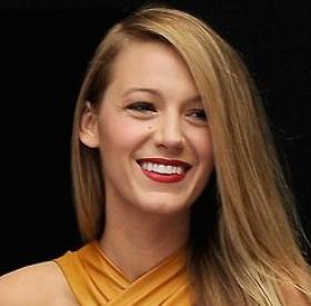 ALERTE : BLAKE LIVELY n'est plus BLONDE.