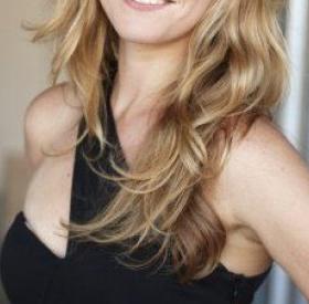 Cette ACTRICE vient d'ACCOUCHER de son premier enfant !
