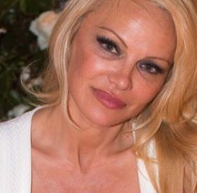 PAMELA ANDERSON et son FILS : l'ENFANT CACHÉ de JOHNNY DEPP ?!?!