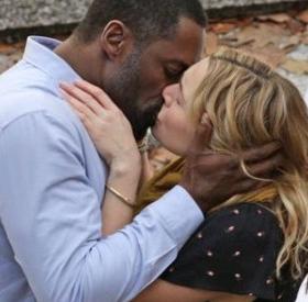 Au LIT, IDRIS ELBA a demandé ÇA à KATE WINSLET !