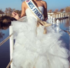MISS FRANCE en tout PETIT, PETIT BIKINI...