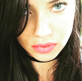 ADRIANA LIMA révèle qu'elle est MARIÉE...