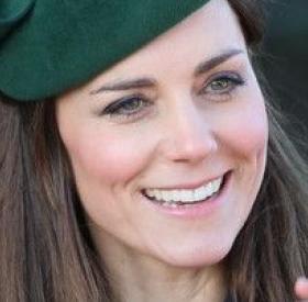 ROYAL BABY : les CÉLÈBRES marraines seraient...