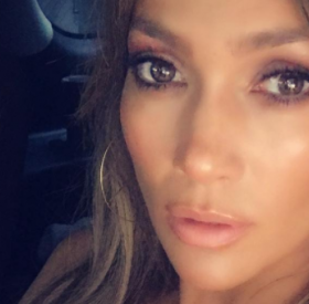 J.LO partage une ADORABLE PHOTO souvenir de ses JUMEAUX !