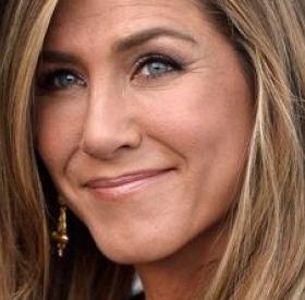 JENNIFER ANISTON révèle son ASTUCE MINCEUR !