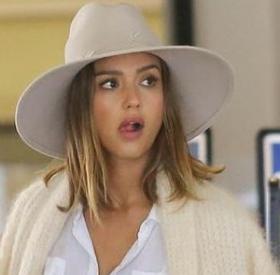 JESSICA ALBA : une GROSSE MYTHO ?!?