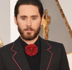 JARED LETO a retrouvé l'AMOUUUUUR ! #Jeunette 