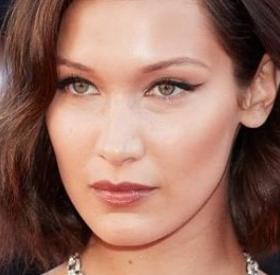 BELLA HADID n'avait pas DU TOUT cette tête-là AVANT