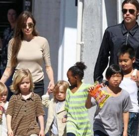BRAD PITT détient des ENREGISTREMENTS d'ANGELINA ULTRA-COMPROMETTANTS
