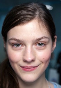 RESSERRER ses PORES en quelques GESTES tout simples