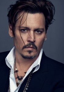 JOHNNY DEPP fait DÉMÉNAGER ses affaires EN DOUCE et AMBER HEARD appelle la POLICE