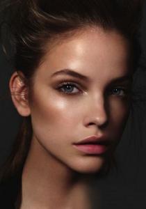 POURQUOI on va TOUTES vouloir se mettre une POUDRE ARC-EN-CIEL sur le VISAGE (ou pas)