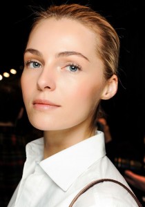 POURQUOI on VEUT un TUBE d'ALOE VERA ? (indice : ça sauve de tous les maux de beauté !)
