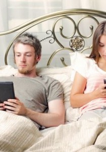 COMMENT les RÉSEAUX SOCIAUX RUINENT votre VIE SEXUELLE !