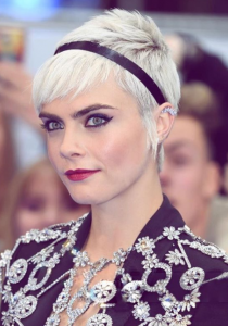 CARA DELEVINGNE en COUPLE avec la FILLE de cette STAR ?!