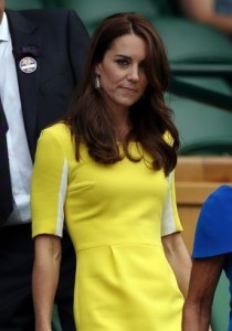 TRUMP parle des SEINS NUS de KATE MIDDLETON #PasToucheGrosPorc