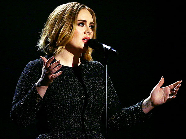 ARRÊTEZ tout ! ADELE ne ressemble plus à CA !