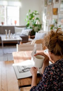 Vivre SEULE est le MEILLEUR moyen d’être HEUREUSE, la preuve !