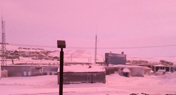 Cette VILLE canadienne devient ROSE BONBON à cause de la MÉTÉO !