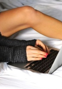 ALERTE ! CACHEZ IMMÉDIATEMENT la WEBCAM de votre ORDINATEUR !