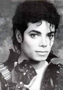 HORREUR : des photos pédopornographiques retrouvées chez MICHAEL JACKSON
