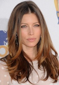 JESSICA BIEL révèle sa NOUVELLE COIFFURE sur INSTAGRAM !