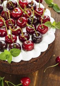 5 desserts à la cerise pour ceux qui en ont marre du clafoutis