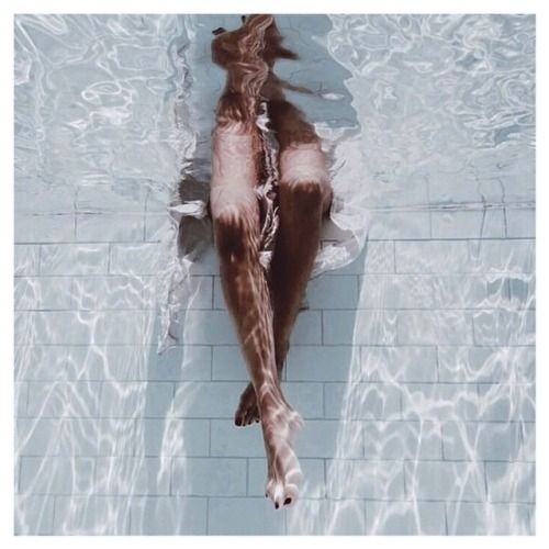 DEVINEZ COMBIEN de LITRES de PIPI il y a dans une PISCINE ?