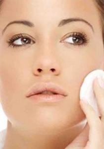 Les 4 étapes indispensables pour bien nettoyer son visage