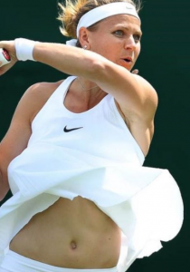 Les ROBES TROP COURTES de NIKE font POLÉMIQUE à WIMBLEDON