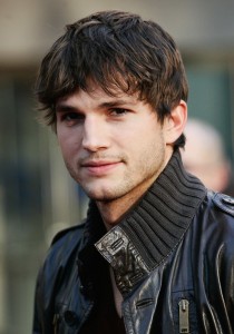 ASHTON KUTCHER est à nouveau PAPA !