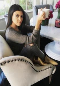 Le SECRET BEAUTÉ de KOURTNEY KARDASHIAN à lui PIQUER