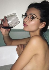 Les FEMMES les plus INTELLIGENTES sont CELLES qui BOIVENT le PLUS !