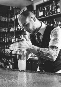 Les PIRES TRUCS que les BARMEN entendent