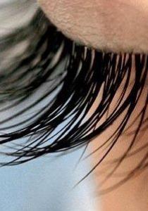 Petits TRUCS pour des CILS D’ENFER