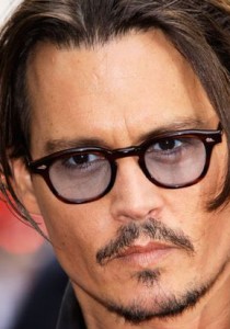 ALERTE !!! JOHNNY DEPP est ENFIN CÉLIBATAIRE ! (que la bataille commence)